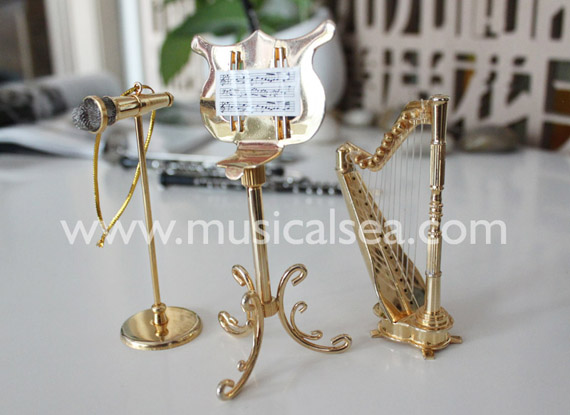 Golden Harp and music stand